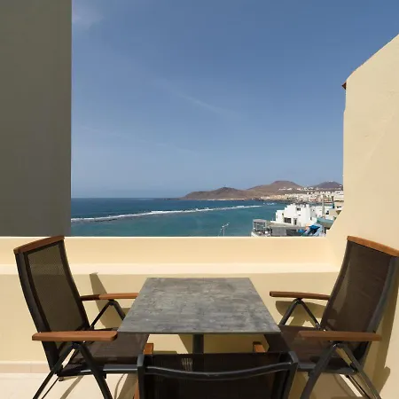 Living Canteras Homes - Smart Beachfront Апартаменты